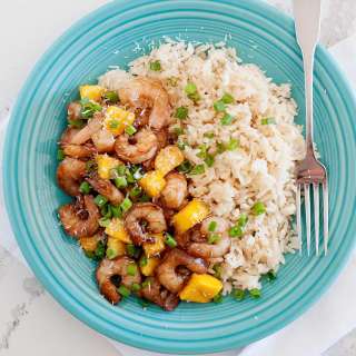 Sweet and Spicy Mango Shrimp Stir Fry