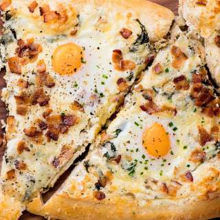 Bacon and Egg Breakfast Pizza