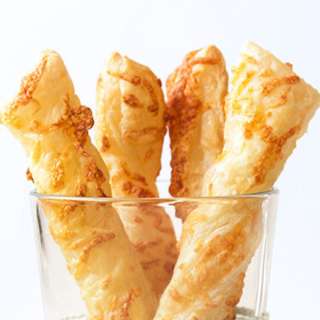 Baked Cheese Twists