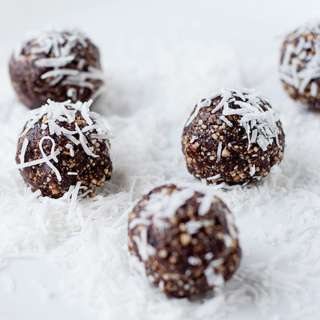 Paleo Energy Balls with No Dates
