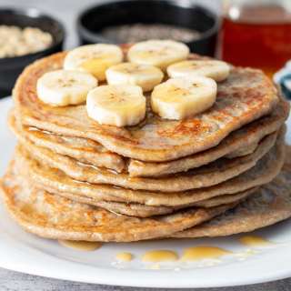 3 Ingredient Banana Oat Pancakes