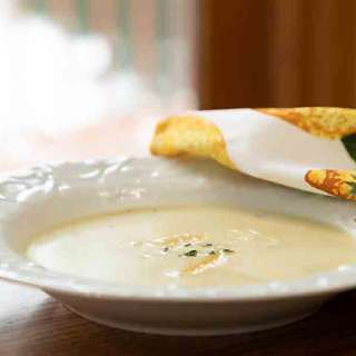 Creamy Roasted Garlic Soup