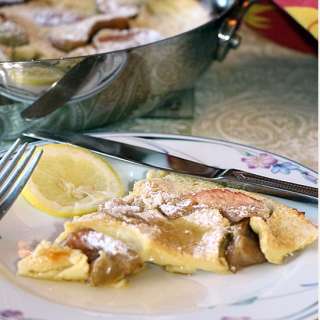 Apple Dutch Baby Pancake