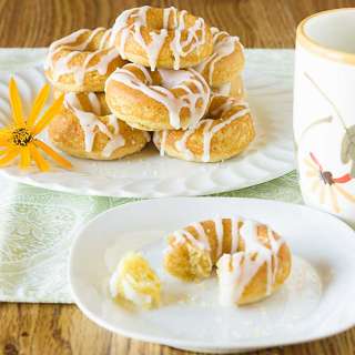 Baked Lemon Donuts w Lemon Drizzle
