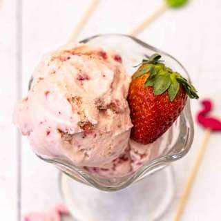 Homemade Strawberry Ice Cream