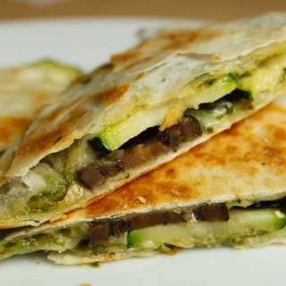 Vegetarian Quesadilla Recipe with Pesto