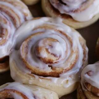 1-Hour Cinnabon Cinnamon Rolls
