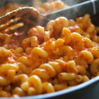 Seriously Amazing Roasted Red Pepper Pasta