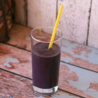 Black and Blue Berry Vanilla Protein Smoothie