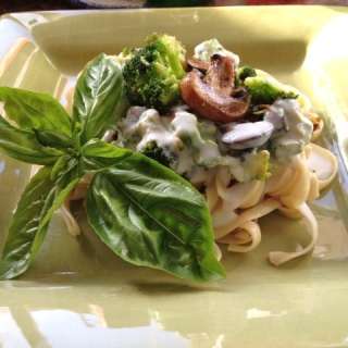 “Guiltless” Fettuccine Alfredo with Sautéed Mushrooms & Broccoli