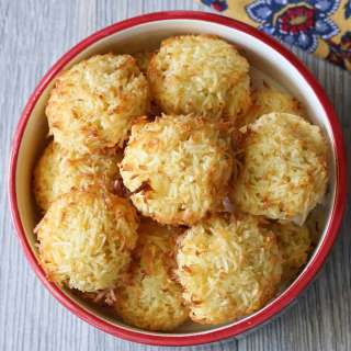 Keto Coconut Macaroons