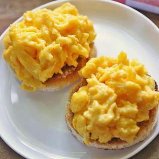 Soft Scrambled Eggs Recipe