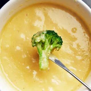 Easy Cheese Fondue Recipe