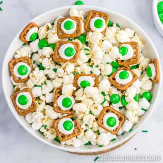 Green Eggs and Ham Snack Mix