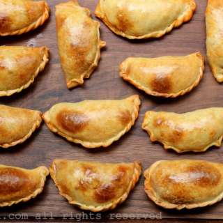 Empanadas mendocinas {Argentine beef empanadas}