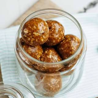 Peanut Butter Energy Bites