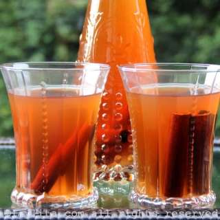 Canelazo and naranjillazo spiced drinks