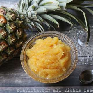Pineapple marmalade or preserves {Dulce de piña}
