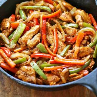 Easy Chicken Fajitas