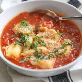 Tomato Basil Tortellini Soup