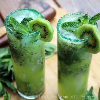 Kiwi mojitos