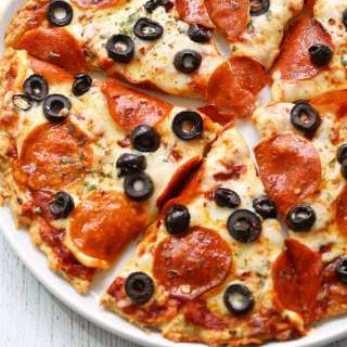 Chicken Crust Pizza, Sturdy and Flavorful