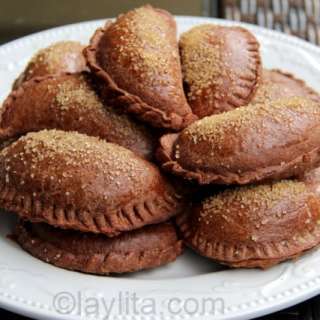 Chocolate dulce de leche empanadas