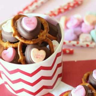 Valentine Pretzel Bites