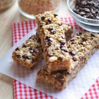 Chewy Chocolate Chip Granola Bars