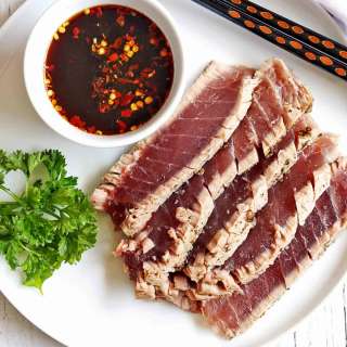 Seared Tuna Steak with Dipping Sauce