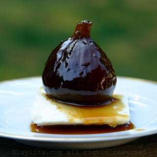 Dulce de higos or fig preserves in syrup