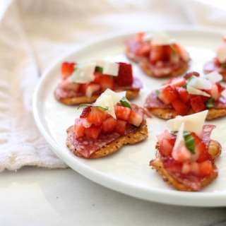 Strawberry Bruschetta (Made with Pretzels!)