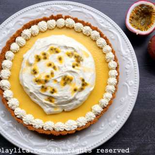 Easy passion fruit pie {with cookie crumb crust}