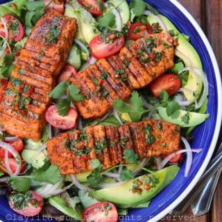 Grilled salmon and avocado salad