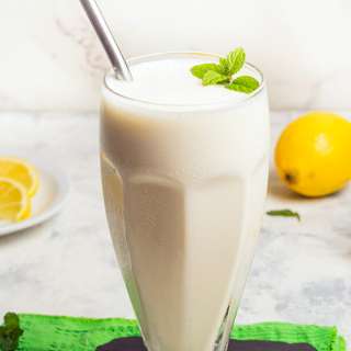 Lemon Cheesecake Protein Smoothie