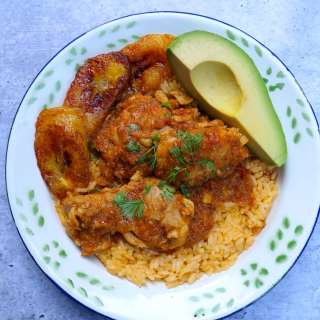 Seco de pollo {Ecuadorian chicken stew}