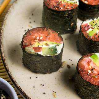 Quick Keto Smoked Salmon Sushi Rolls