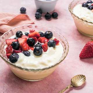 Keto Yogurt Berry Bowl
