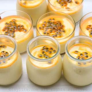 Easy passion fruit mousse {Eggless}