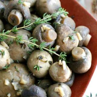 Slow Cooker Garlic Mushrooms