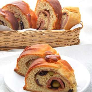 Venezuelan Pan de Jamón