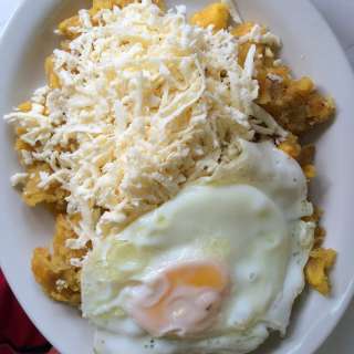 Ecuadorian Tigrillo con Queso (Creamy Green Plantain Mash with Cheese)