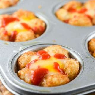Sriracha Egg Tater Tot Cups