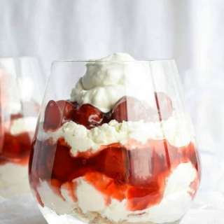 Individual Cherry Cheesecake Desserts