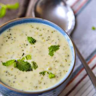 Homemade Creamy Cheesy Broccoli Soup