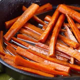 Easy Balsamic Glazed Carrots