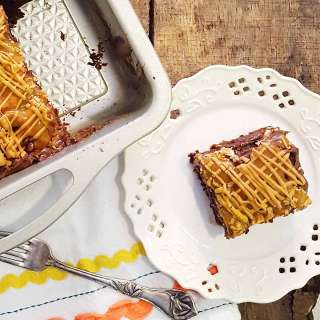 Easy Caramel Pretzel Brownies