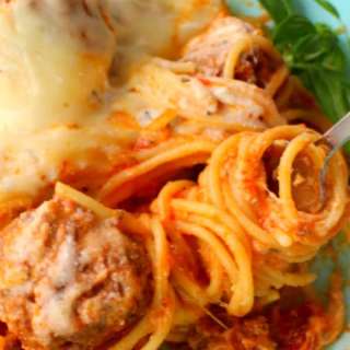 Slow Cooker Cheesy Spaghetti & Meatballs