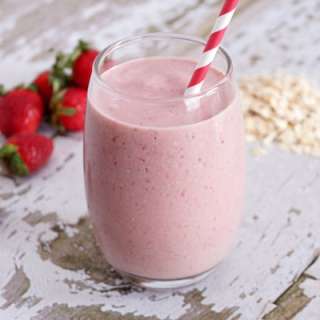 Strawberry Oatmeal Smoothies