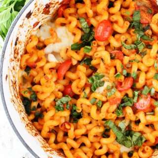 Creamy Caprese Pasta